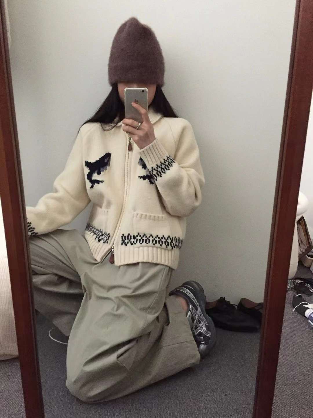 韓国ファッション 恐竜デザインジップアップニットカーディガン