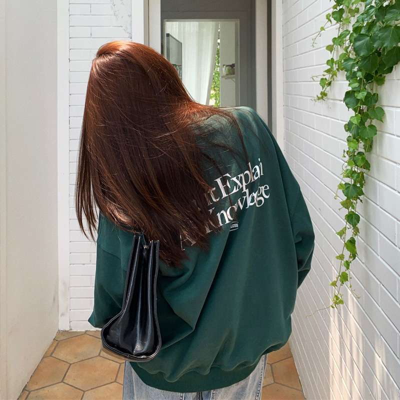 韓国ファッション レトロフォント入りルーズスウェット