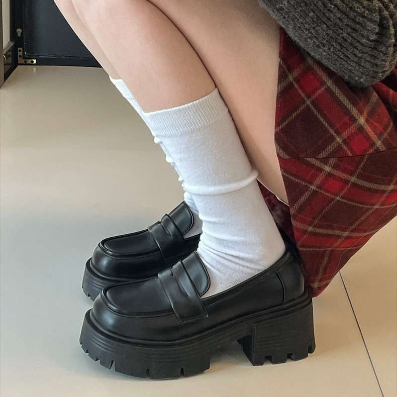 韓国ファッション ふんわりルーズ厚底ローファー