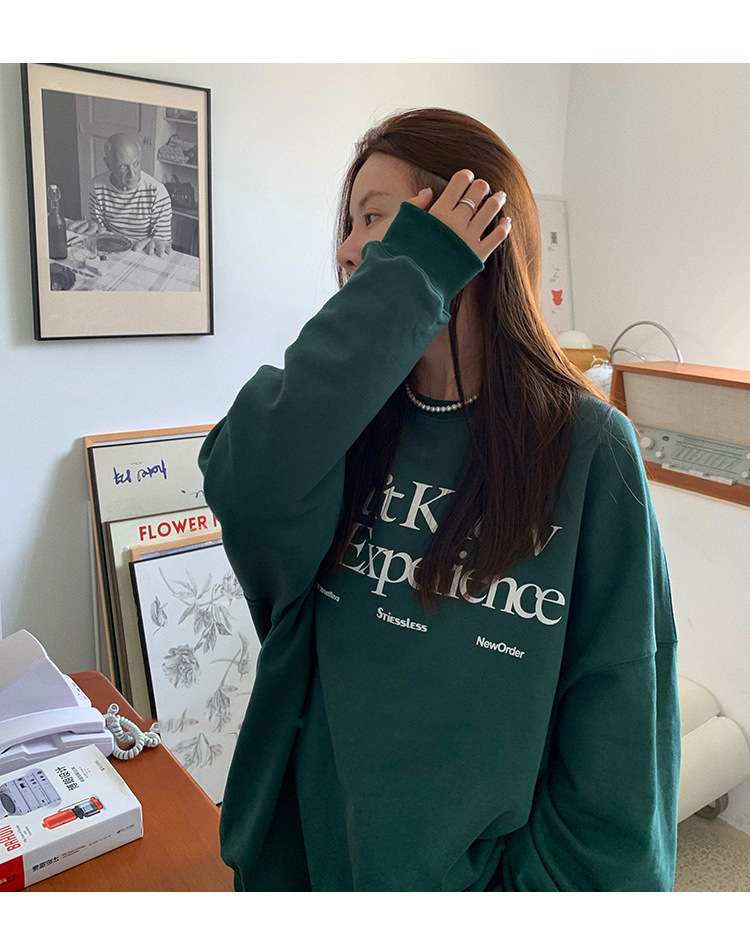 韓国ファッション レトロフォント入りルーズスウェット