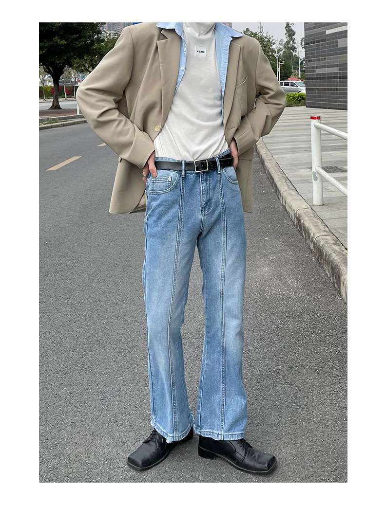 韓国ファッション 裾広がりのデニムパンツ