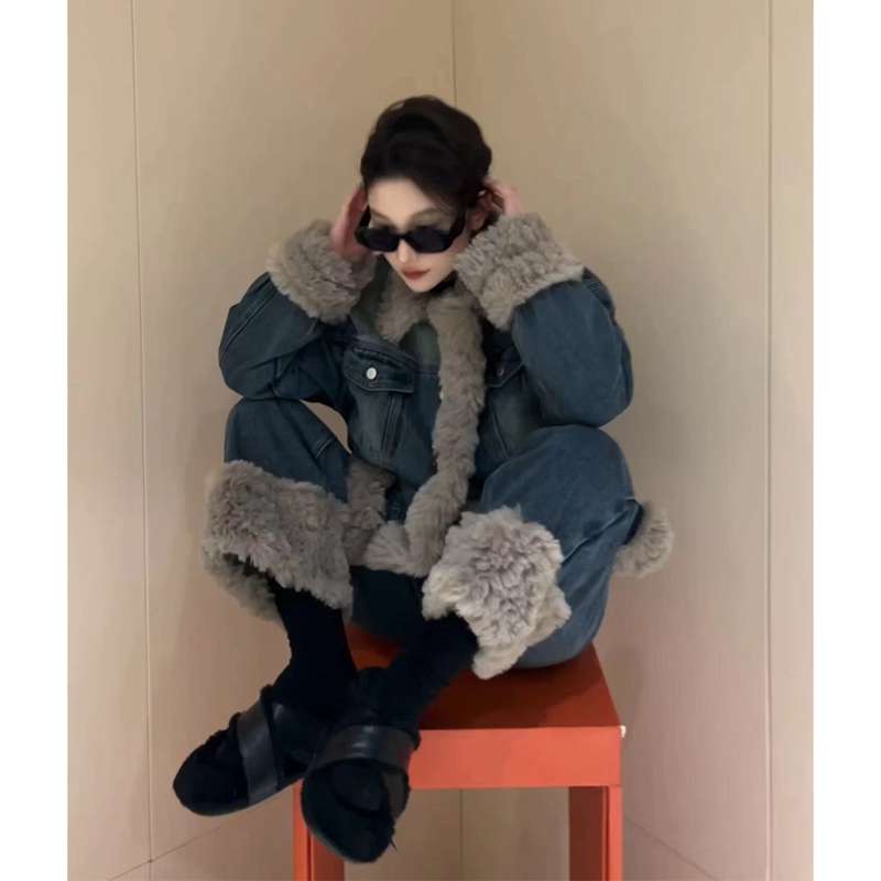 韓国ファッション もこもこファー付きデニムジャケット&デニムのセットアップ
