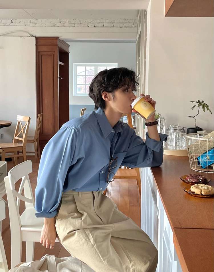 韓国ファッション ゆったりシャツ