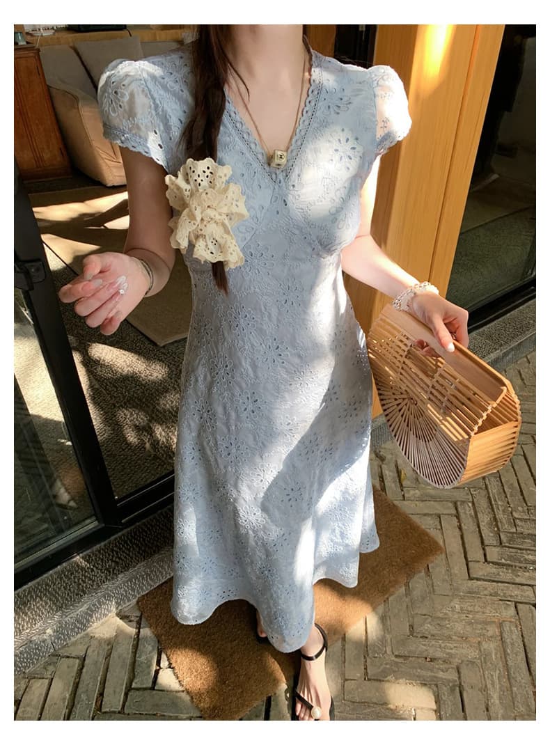 韓国ファッション 花刺繍レース風ロングワンピース