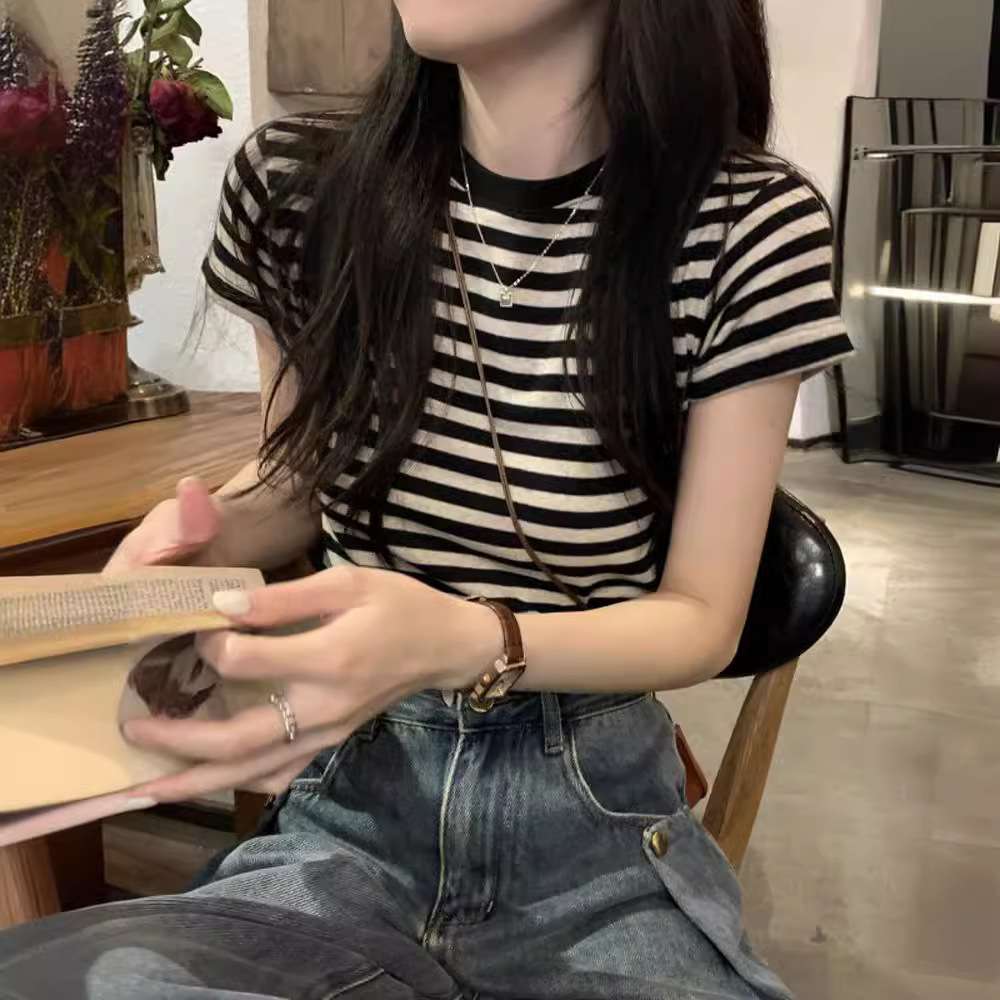 韓国ファッション デイリーボーダークルーネック半袖