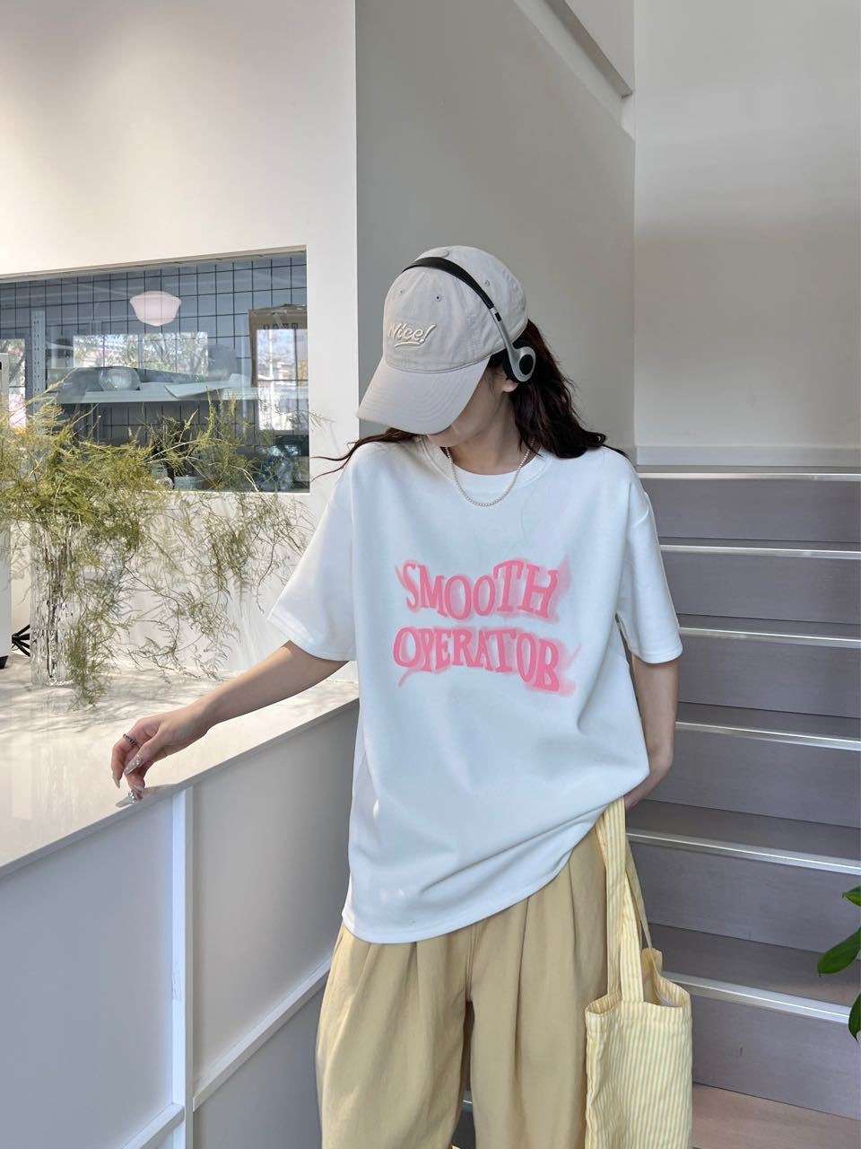 韓国ファッション ゆるふわレタリング半袖シャツ