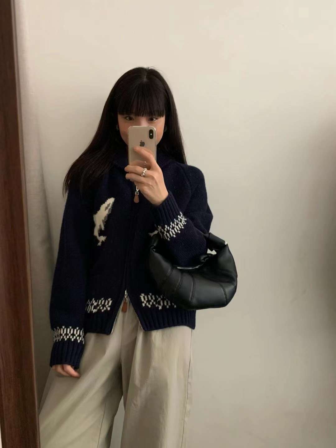 韓国ファッション 恐竜デザインジップアップニットカーディガン