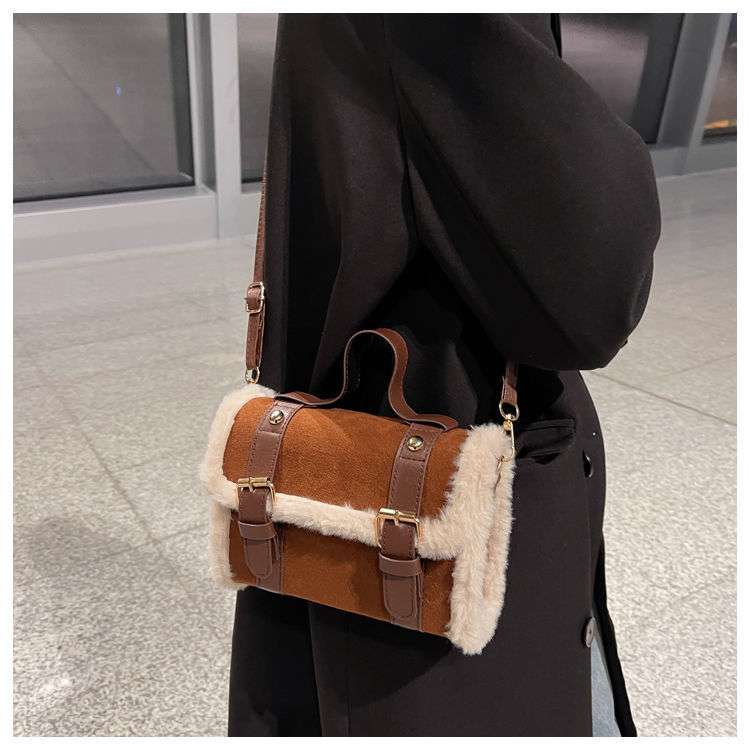 韓国ファッション モコモコボアミニショルダーバッグ